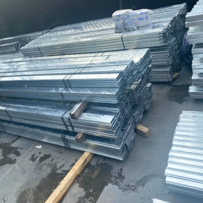 รับผลิตรางไฟฟ้า  - โรงงานผลิตเสาไฟโซล่าเซลล์ แคลมป์ยึดแผงโซล่าเซลล์